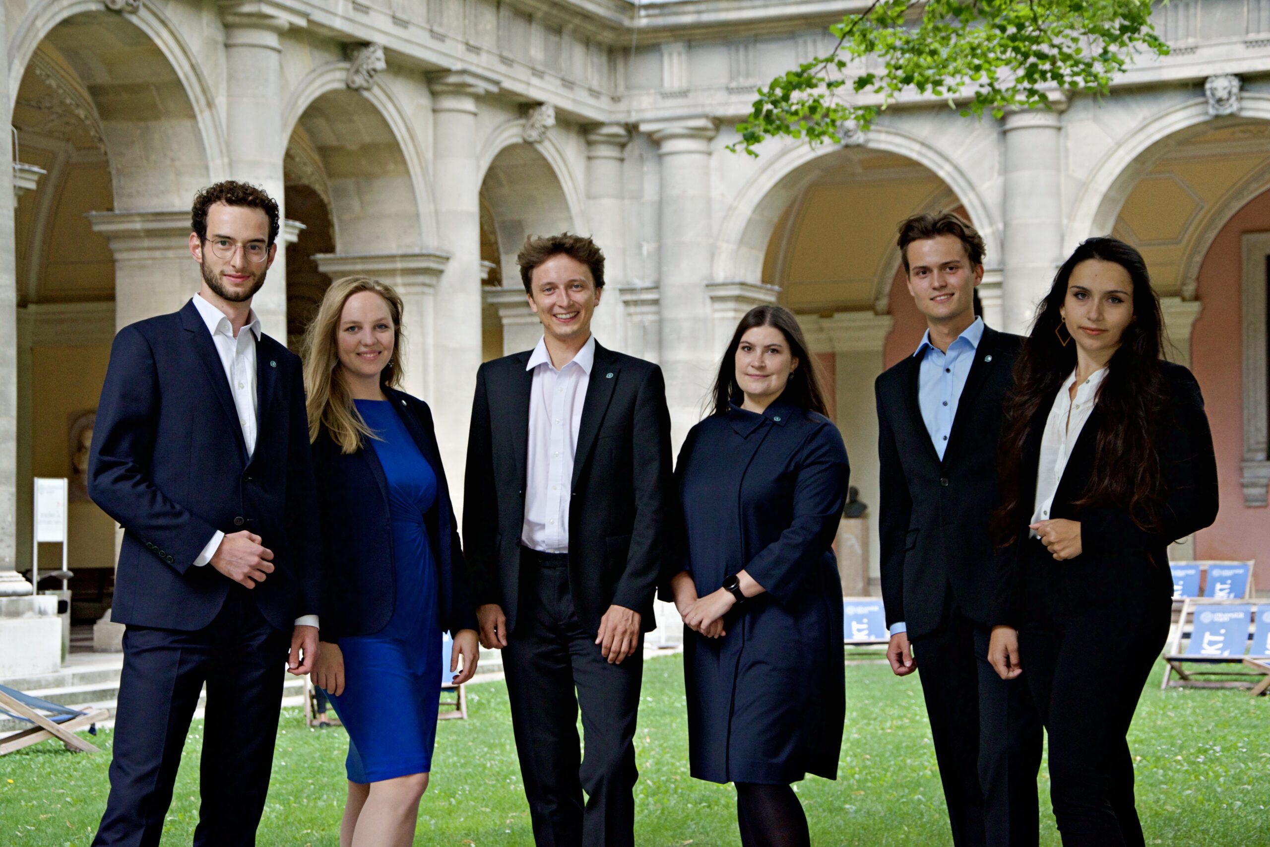 Gruppenfoto des Vorstands des LLP Wien für das Vereinsjahr 2021/22
